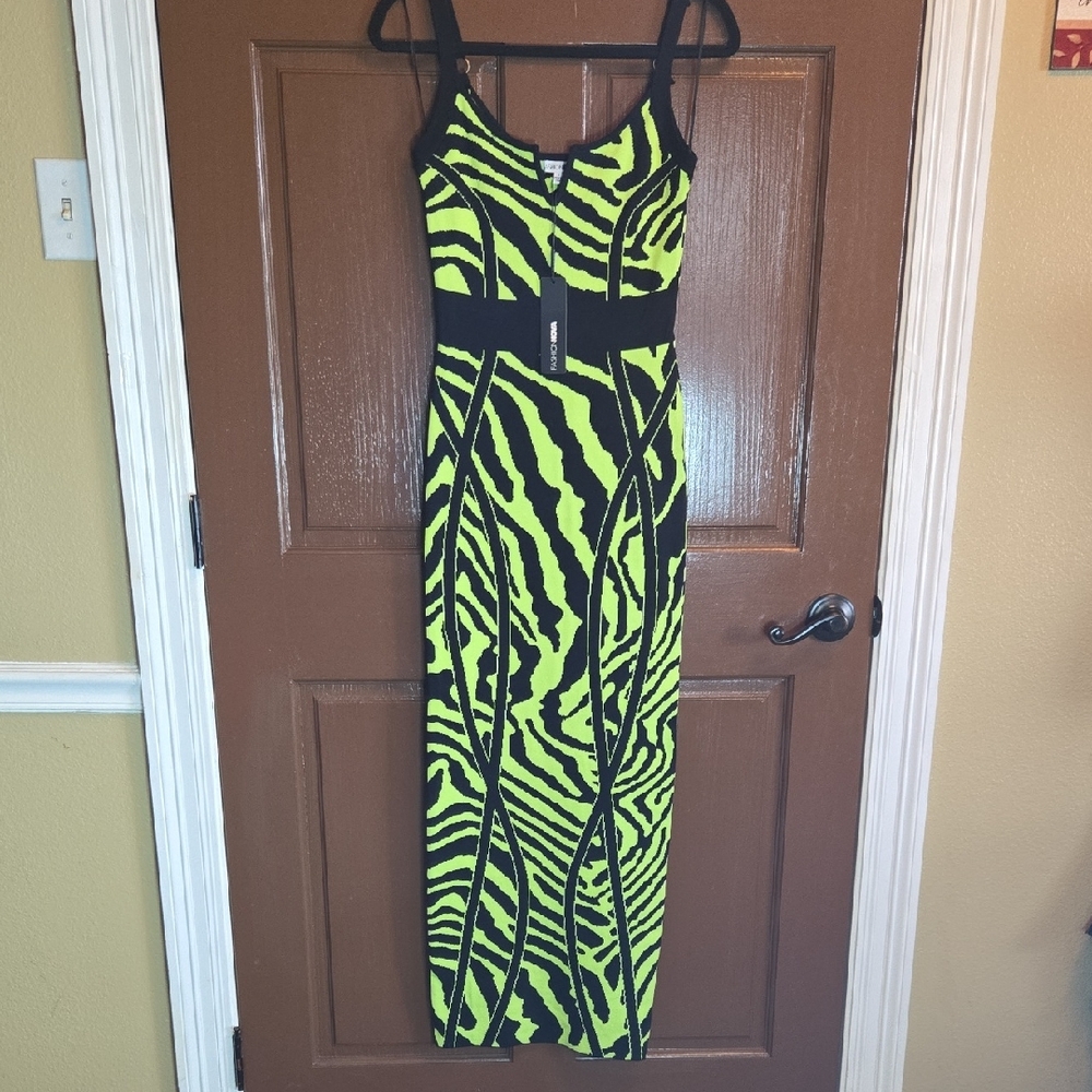 Fashion Nova-Green/blk zebra print sleeveless straight knit dress Sz S NWT.